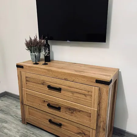 87 يلينيا غورا