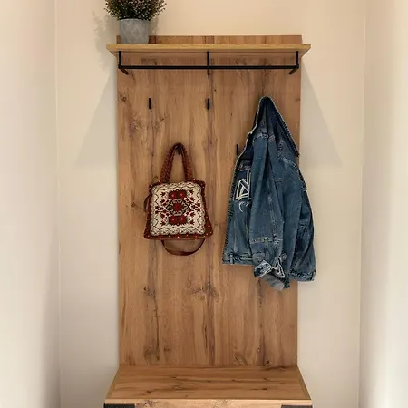 87 شقة يلينيا غورا